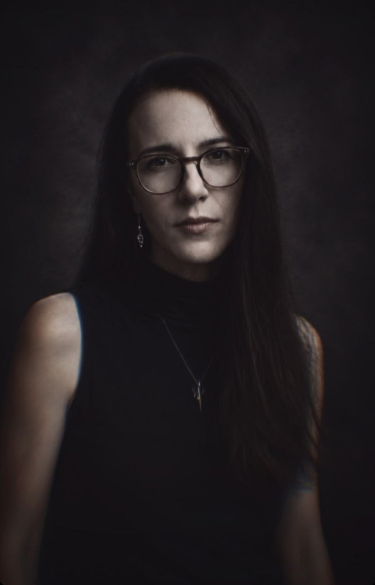 Dzhulietta Avanesian, lead vocalist and lyricist of Achille Pérès
